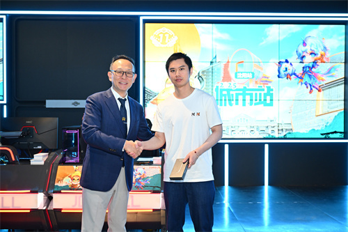 《魔灵召唤》首次登陆沈阳,人气选手集结,现场气氛火热!
